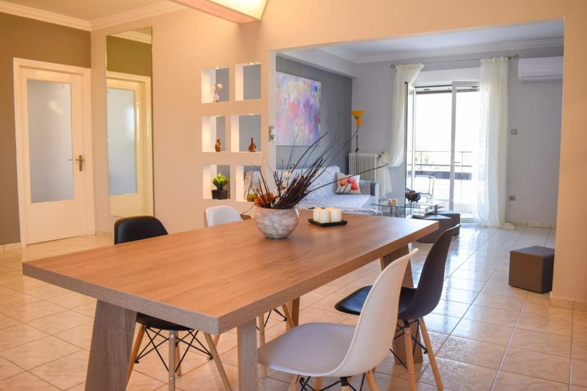 カラマタ Cozy Flat On The Main Square, 10Min To The Seaヴィラ エクステリア 写真